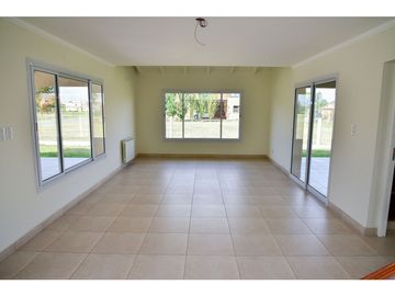 Casa en Venta - Jockey Club