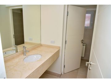 Casa en Venta - Jockey Club