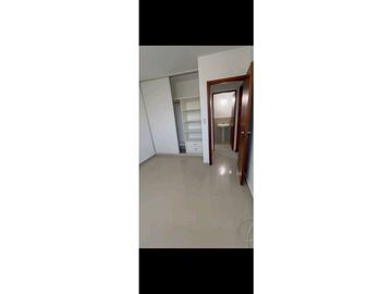 Oportunidad departamento con balcón a la calle a pasos del centro