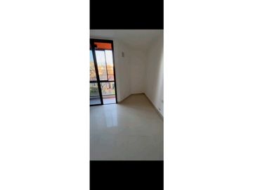 Oportunidad departamento con balcón a la calle a pasos del centro