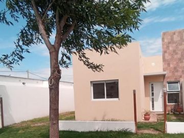EN VENTA- CASAS DE 2 HABITACIONES A ESTRENAR EN VALLE MARIA