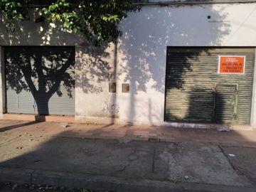 BÂ° AMEGHINO SUR A SOLO UNA CUADRA DE RUTA 20 ( LOCALES)