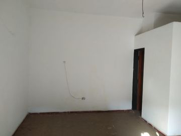 BÂ° AMEGHINO SUR A SOLO UNA CUADRA DE RUTA 20 ( LOCALES)