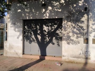 BÂ° AMEGHINO SUR A SOLO UNA CUADRA DE RUTA 20 ( LOCALES)