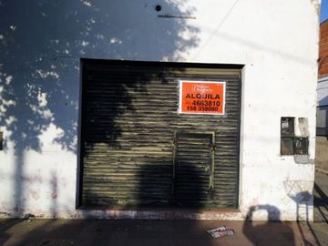 BÂ° AMEGHINO SUR A SOLO UNA CUADRA DE RUTA 20 ( LOCALES)