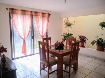 VENDO Casa 596Mts Terreno al Sur Frac Parques de la Cañada Saltillo