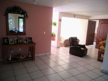 VENDO Casa 596Mts Terreno al Sur Frac Parques de la Cañada Saltillo