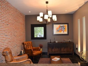Venta de Residencia en Country Club Corregidora
