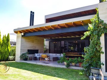 Venta de Residencia en Country Club Corregidora
