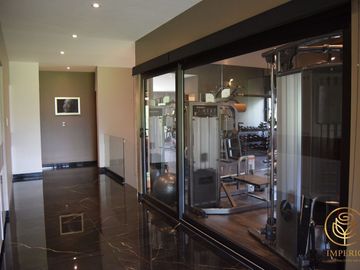 Venta de Residencia en Country Club Corregidora