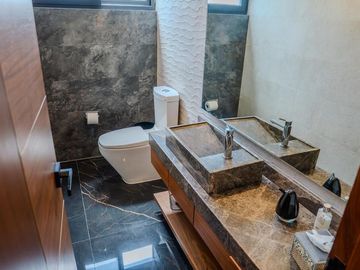 Venta de Residencia en Country Club Corregidora