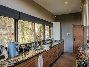Venta de Residencia en Country Club Corregidora