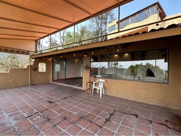 Tu nuevo hogar con encanto único en Vistas del Valle