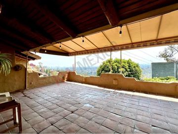 Tu nuevo hogar con encanto único en Vistas del Valle