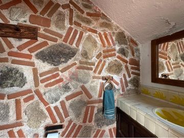 Tu nuevo hogar con encanto único en Vistas del Valle