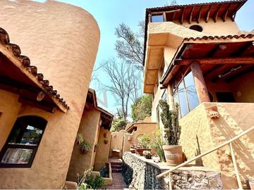Tu nuevo hogar con encanto único en Vistas del Valle