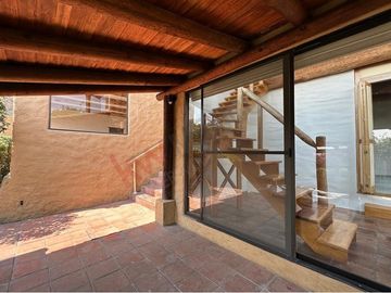 Tu nuevo hogar con encanto único en Vistas del Valle