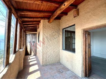 Tu nuevo hogar con encanto único en Vistas del Valle