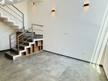 Casa en venta con roof garden y recámara en PB– Fracc. Santa María