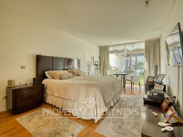 Linda casa en condominio a pasos de la Plaza La Reina