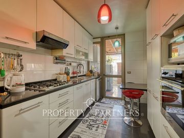 Linda casa en condominio a pasos de la Plaza La Reina