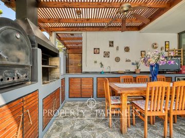 Linda casa en condominio a pasos de la Plaza La Reina