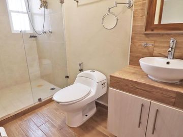 CASA EN VENTA EN MORELIA, QUINTA CANTERA, ALTOZANO.