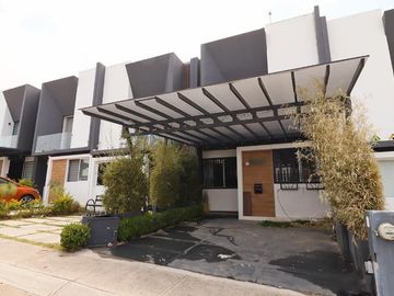 CASA EN VENTA EN MORELIA, QUINTA CANTERA, ALTOZANO.
