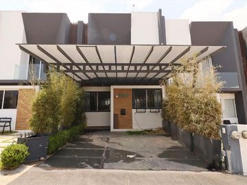 CASA EN VENTA EN MORELIA, QUINTA CANTERA, ALTOZANO.