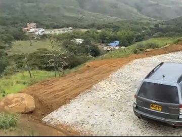 Se venden 5 lotes en medio Dapa