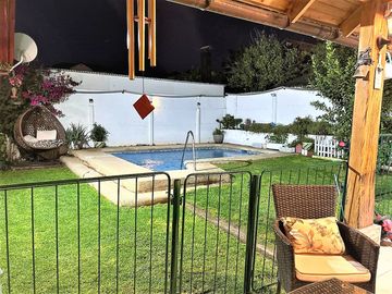 Hermosa casa, 3 dormitorios, dos baños,  en San Felipe, en barrio residencial.
