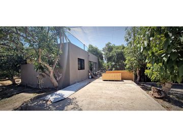 Venta de parcela con casa de 1 dormitorio, en Condominio exclusivo en La Cruz