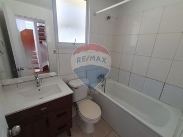 Casa remodelada en El Guanaco Norte, Huechuraba!!!