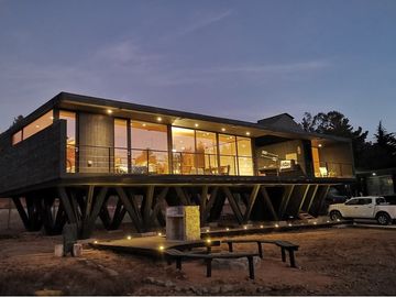Casa familiar en Pichilemu, surf y naturaleza.
