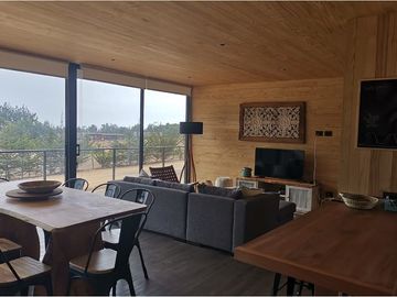 Casa familiar en Pichilemu, surf y naturaleza.