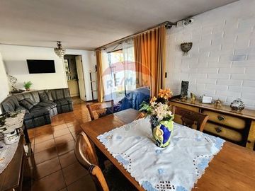 Espaciosa Casa en La Florida Alto ¡Visítala Hoy!