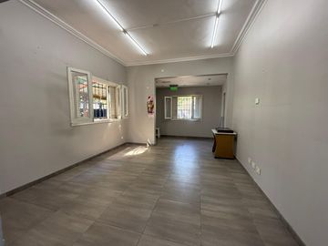 MONTE GRANDE - Casa en alquiler para uso comercial