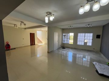 HERMOSA CASA EN SAN LUIS