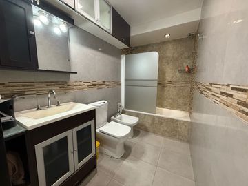 VENTA CASA 3 DORMITORIOS Y PILETA EN ROLDAN