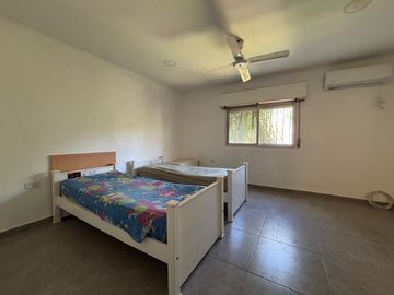 VENTA CASA 3 DORMITORIOS Y PILETA EN ROLDAN