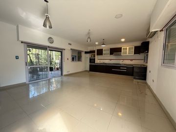 VENTA CASA 3 DORMITORIOS Y PILETA EN ROLDAN