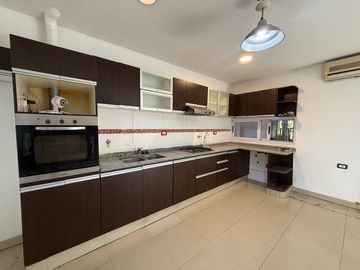 VENTA CASA 3 DORMITORIOS Y PILETA EN ROLDAN