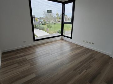 Excelente casa en lote interno a estrenar en Azzurra Tortugas