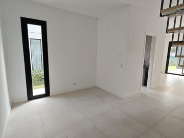 Excelente casa en lote interno a estrenar en Azzurra Tortugas