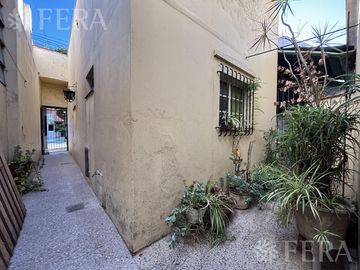 Venta de Casa para Dos Familias en Quilmes Oeste