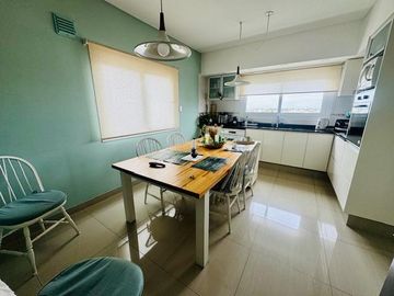 Venta - Departamento 4 Ambientes con Dependencia, 2 Cocheras, 3 Bauleras - Ramos Mejía Centro