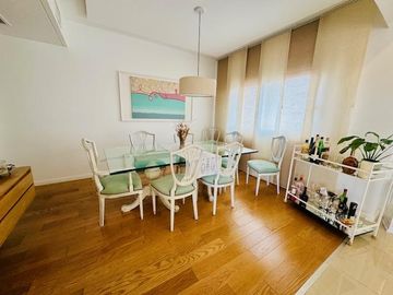 Venta - Departamento 4 Ambientes con Dependencia, 2 Cocheras, 3 Bauleras - Ramos Mejía Centro