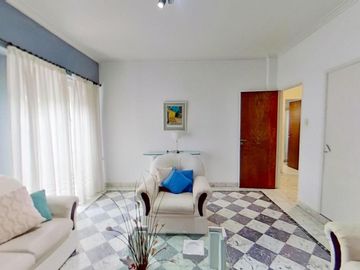 Departamento de 2 Dormitorios en Planta Alta - 93 M2 - Zona Facultades