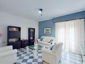 Departamento de 2 Dormitorios en Planta Alta - 93 M2 - Zona Facultades
