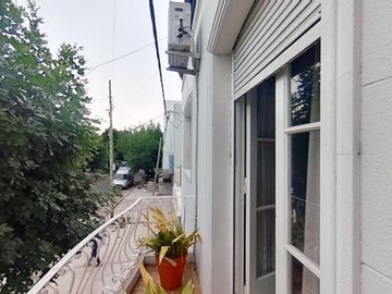 Departamento de 2 Dormitorios en Planta Alta - 93 M2 - Zona Facultades